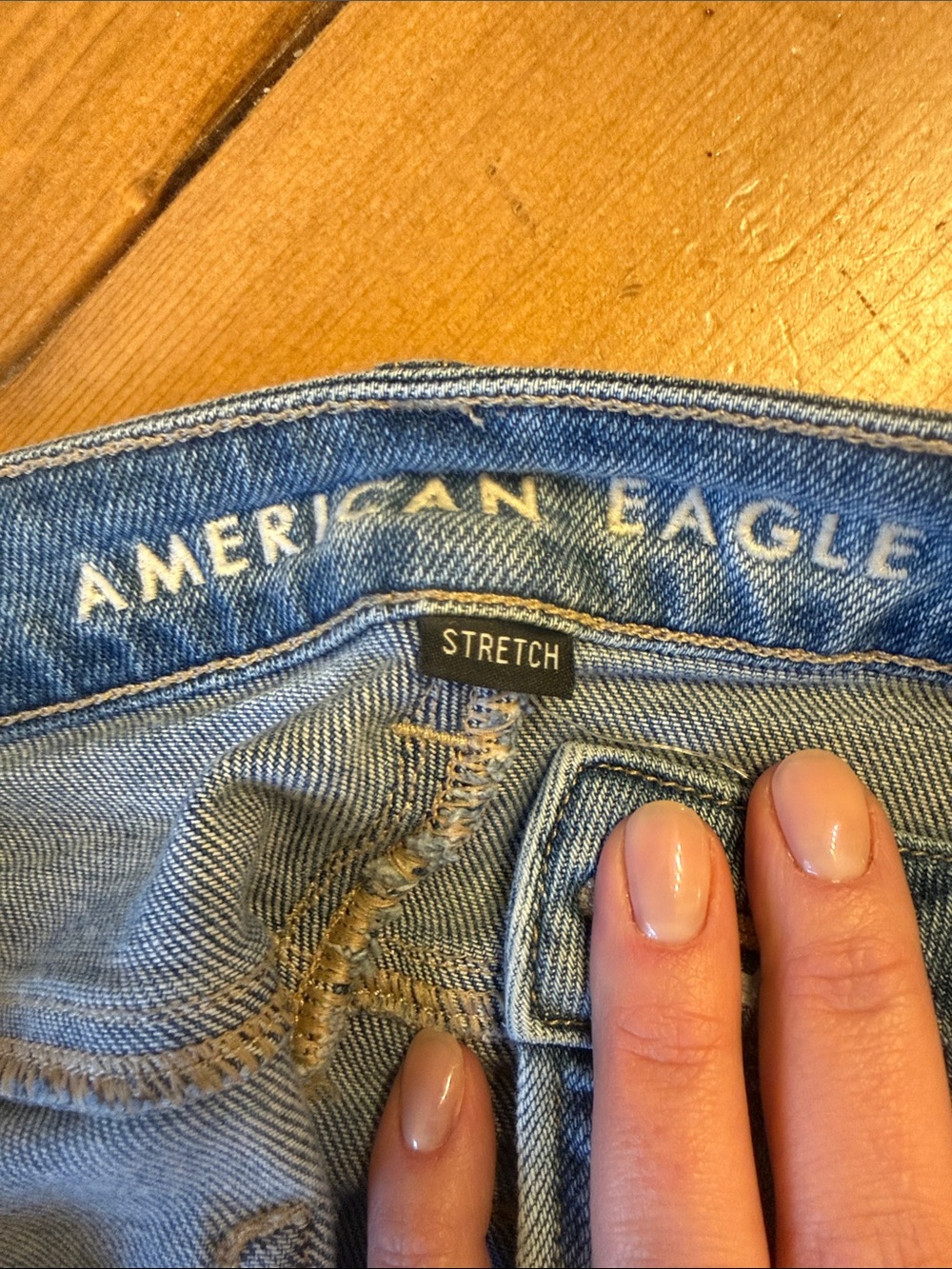 American Eagle Outfitters light blue denim jeans - Picture 3 of 4